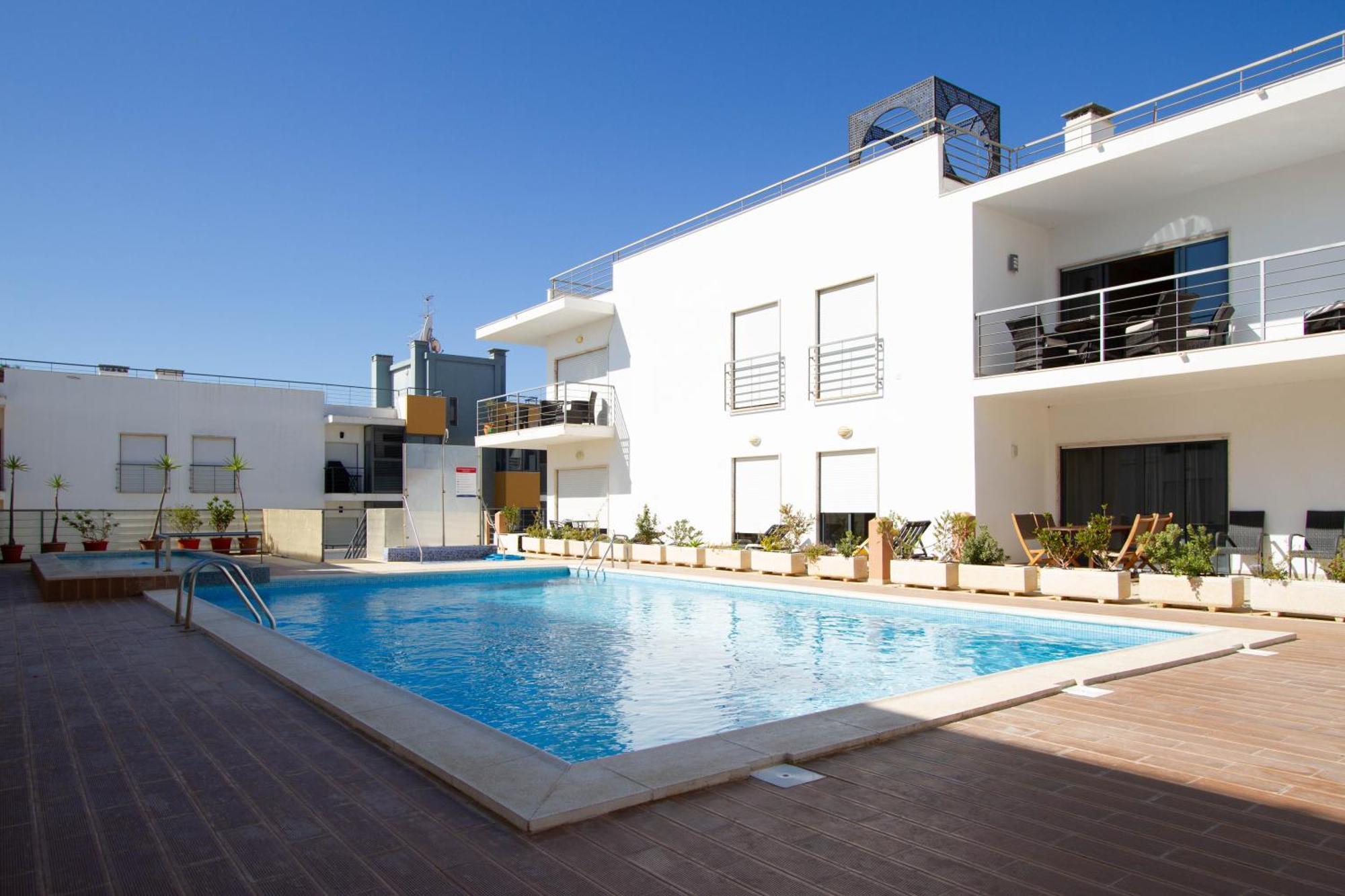Casa Happiness, Swimming Pool, Fast Wifi, Parking Apartment Lagos Luaran gambar