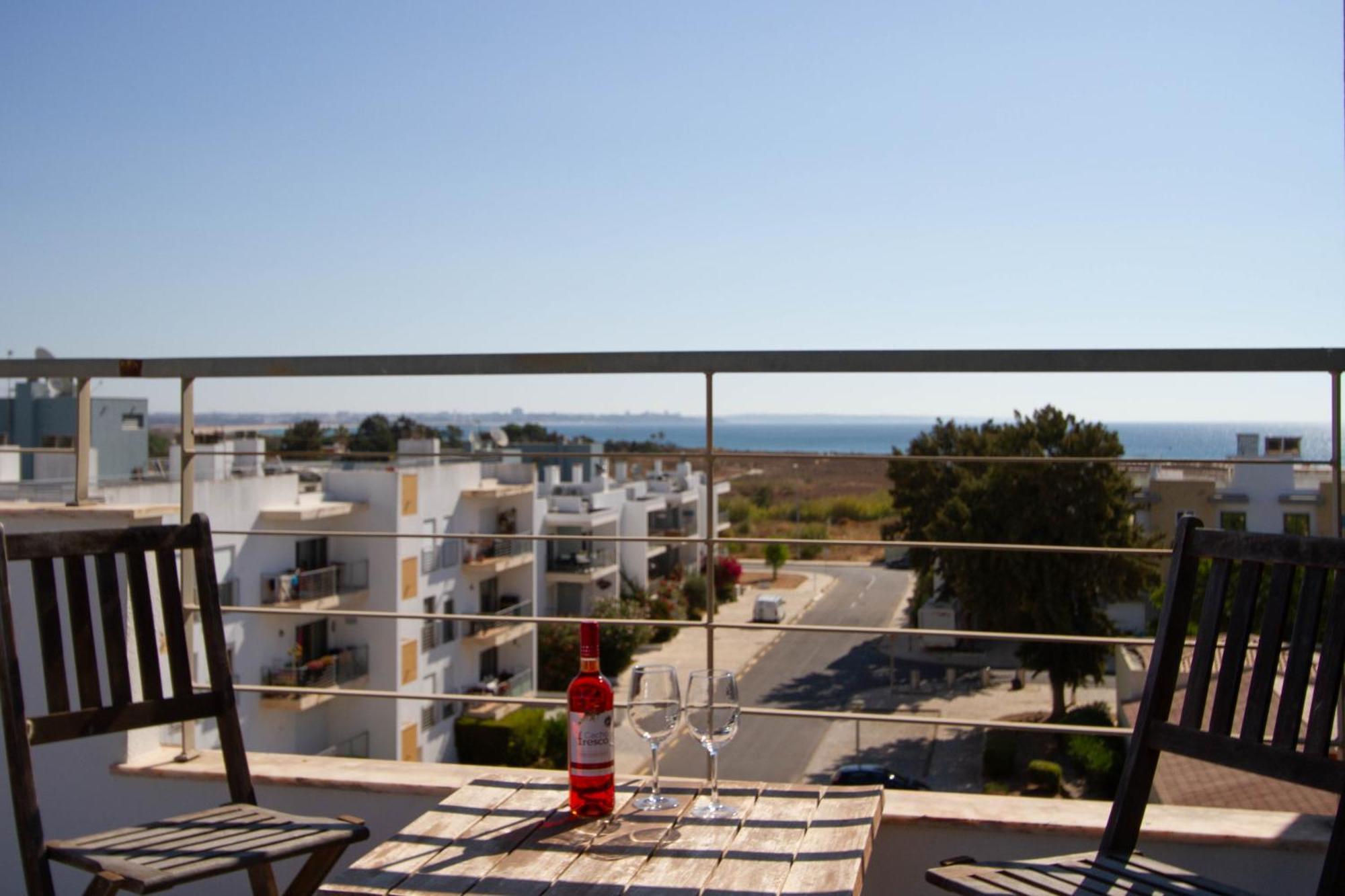 Casa Happiness, Swimming Pool, Fast Wifi, Parking Apartment Lagos Luaran gambar